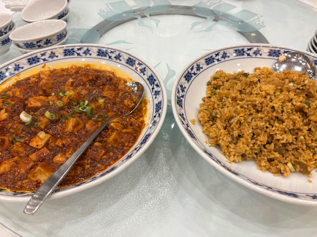 中華料理　名物麻婆豆腐とザーサイチャーハン